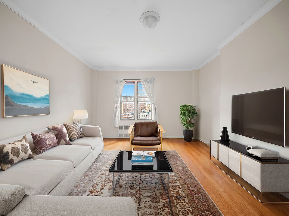 1st image of 215 W 101st St #8L