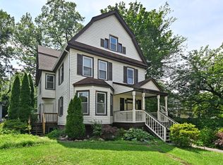 32 Brainard Pl #1, Ridgewood, NJ 07450