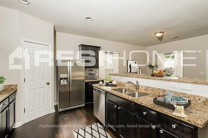 4532 Merryvale Forest Dr — Photo 3