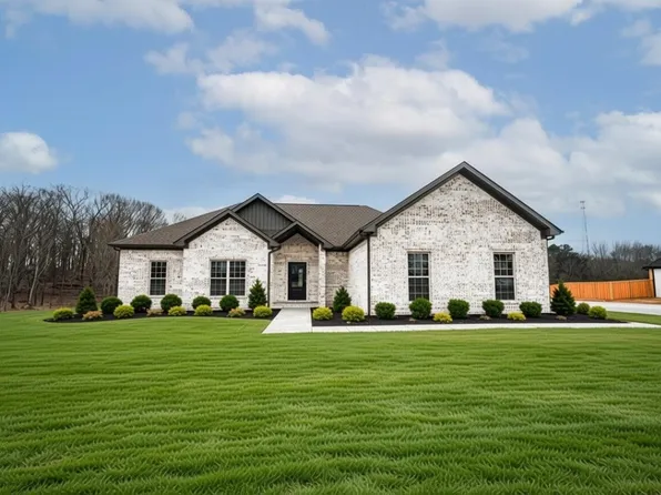 4015 County Road 73, Killen, AL 35645