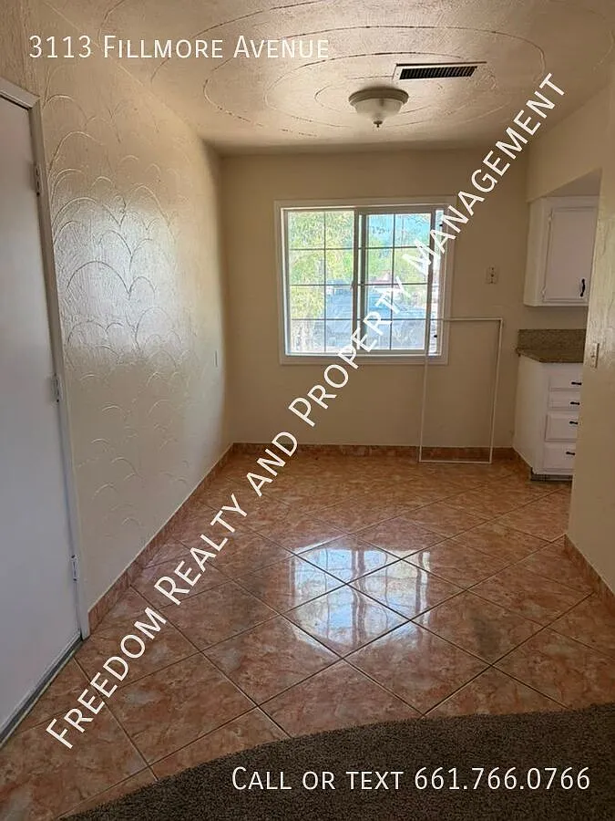 Coming Soon 3 Bedroom, 1 Bath East Bakersfield — Photo 4