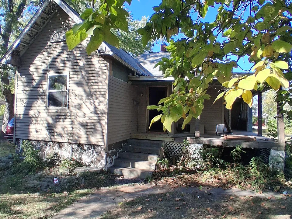 322 W Cole St