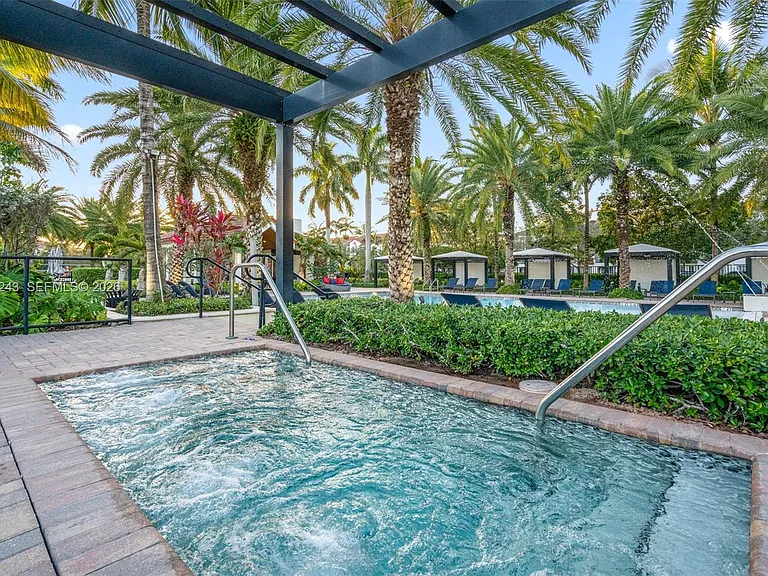 9243 SW 170th Ave — Photo 31