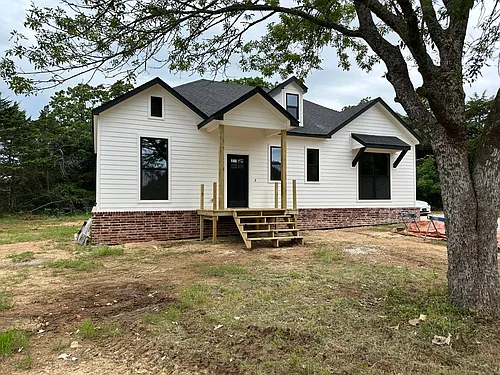 549 Whitaker Cir Photo 1