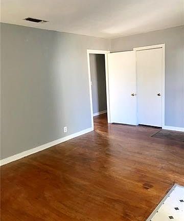 3rd image of 7485 Aberdeen Dr