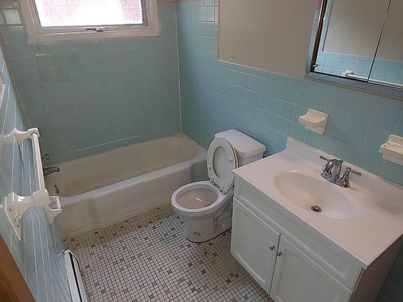 5th image of 460 Pierce St N APT 3