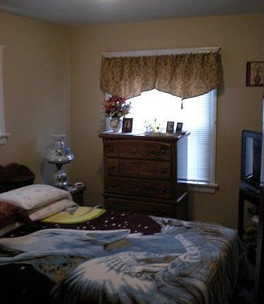4th image of 1340 Brockley Ave