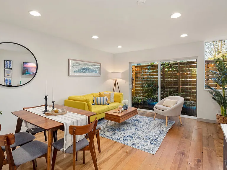 3415 Beacon Ave S #B — Photo 4