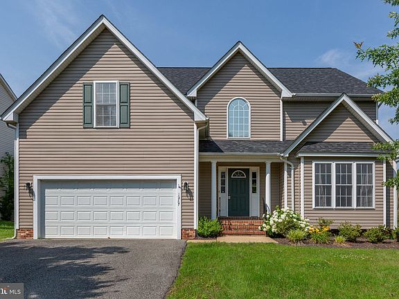 2nd image of 10707 Tricia Pl
