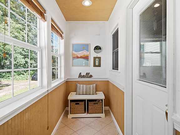 5th image of 2465 W F Ave