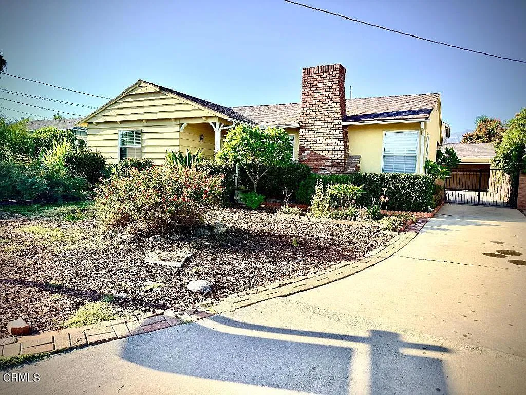 3 bed, 2.0 bath, 1476 sqft, $4,200 — Photo 2