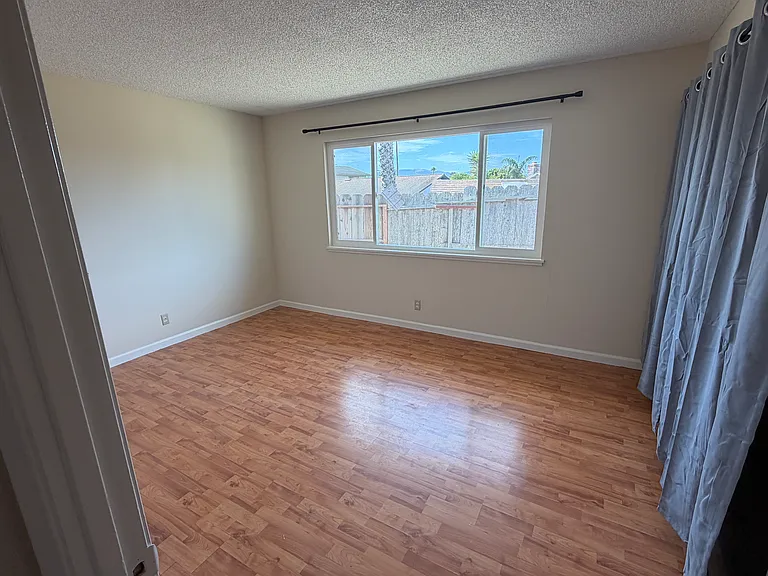 635 Seneca Pl — Photo 11