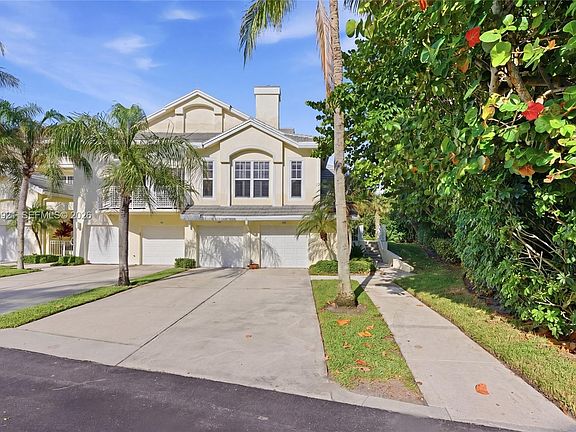 5th image of 109 Mainsail Cir #1