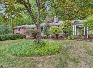 16 Indian Head Rd, Morristown, NJ 07960