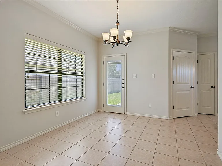 4223 Candace Ct — Photo 5