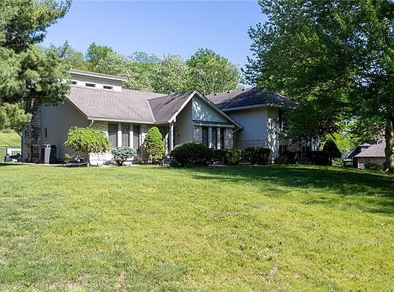 3rd image of 2301 Mohican Ct