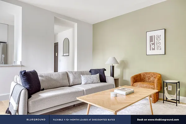 Rented by The Blueground | media 47