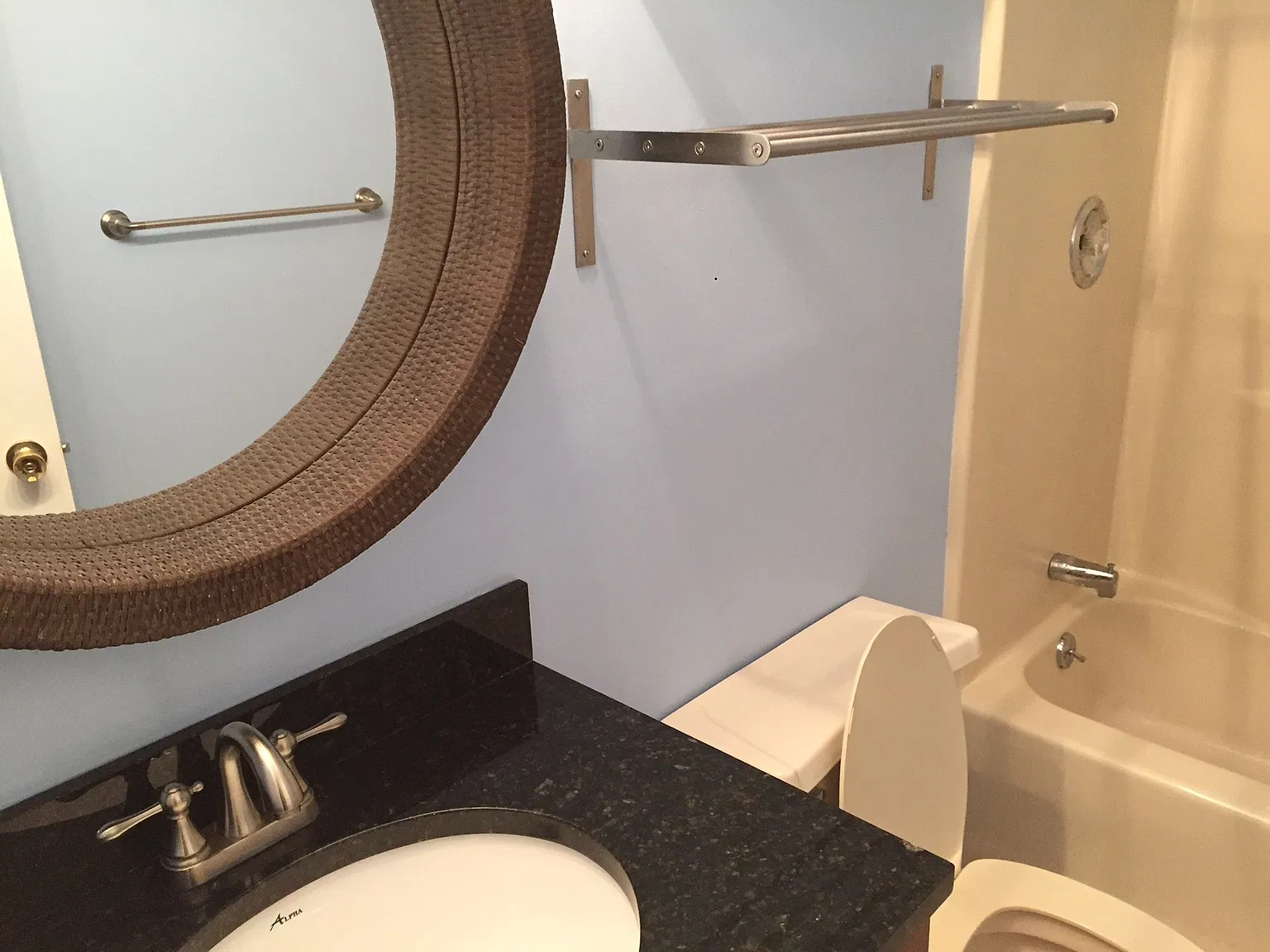 2 bed, 918 sqft, $2,450 — Photo 3