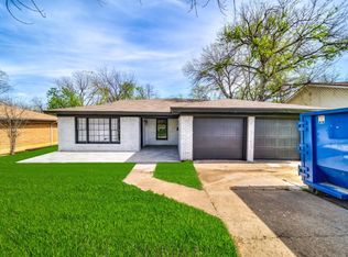 1813 Ellington Dr, Fort Worth, TX 76112