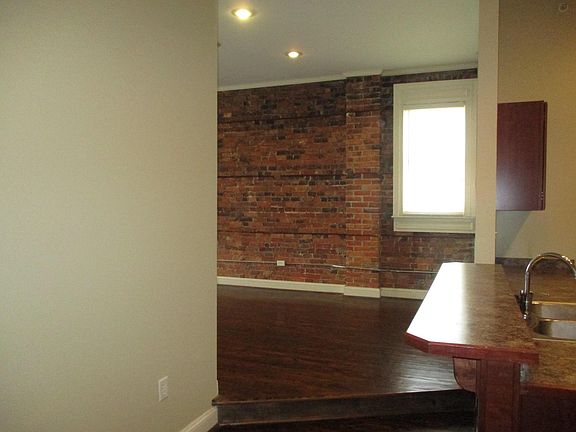 2nd image of 627 High St APT E