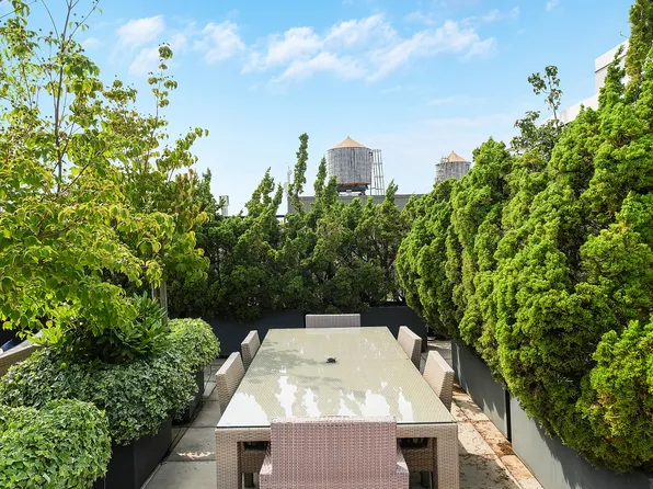 140 West 22nd Street image 11 of 15