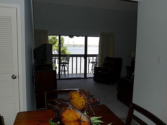 2nd image of 3900 Aspen Dr Unit 302