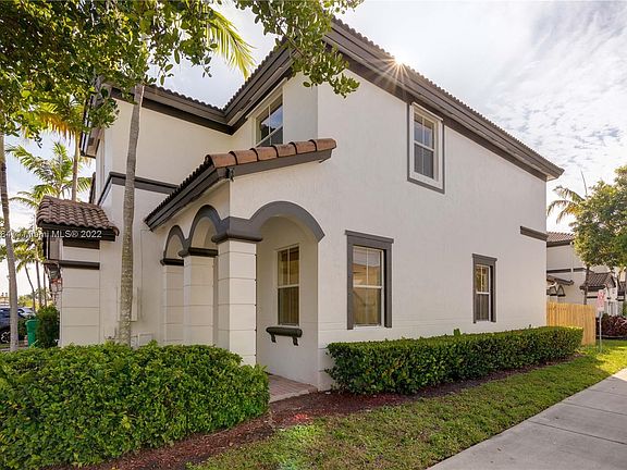 3rd image of 11466 NW 77th Ln #11466