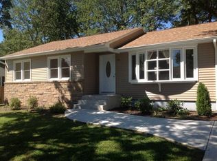 171 Lakeside Ave, Warwick, RI 02888