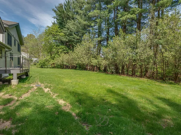 1111 Hardscrabble Rd — Photo 40