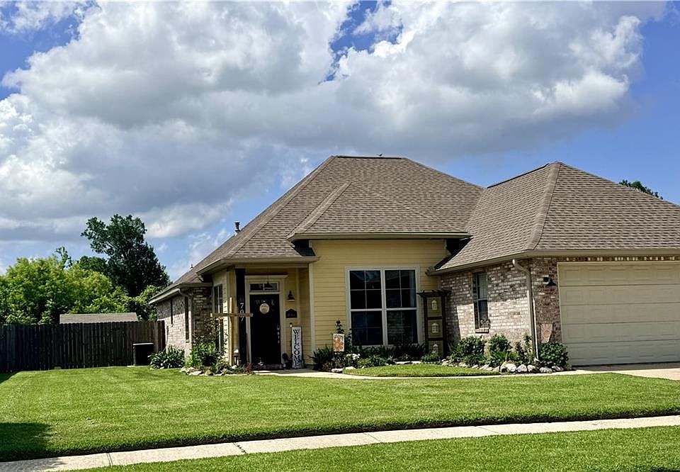 1st image of 707 Country Cottage Blvd