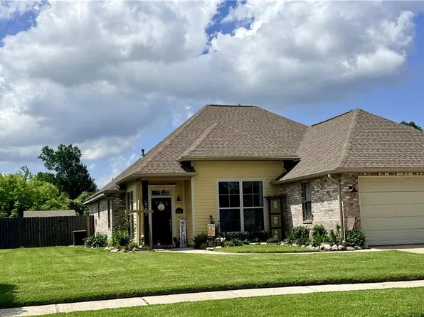 707 Country Cottage Blvd, Montz, LA 70068