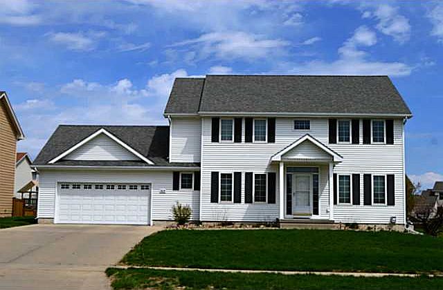 1st image of 305 NE Carefree Ln
