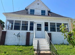 217 E 1st St, Waterloo, IA 50703