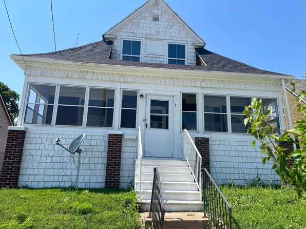 217 E 1st St, Waterloo, IA 50703