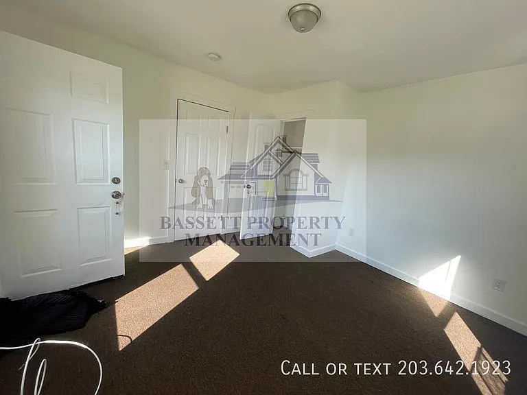 109 E Albert St #1W — Photo 4