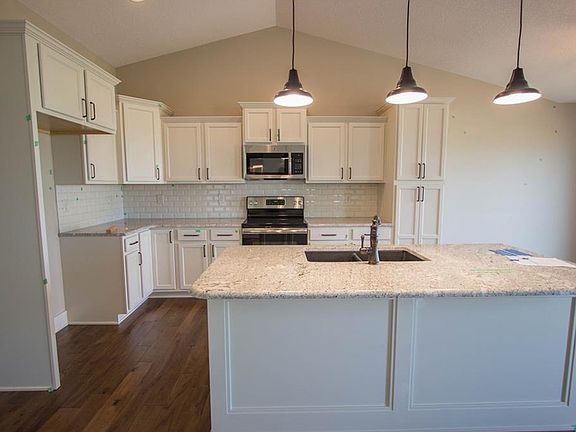 5th image of 308 Shiloh Rose Pkwy NW