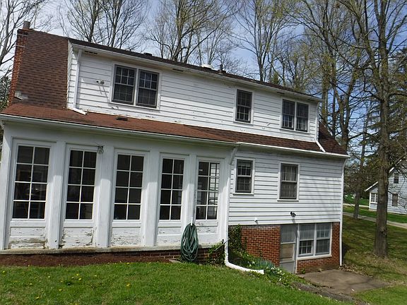 3rd image of 9019 Highland Dr