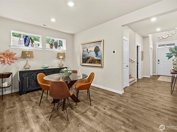 3rd image of 15415 201st Avenue E