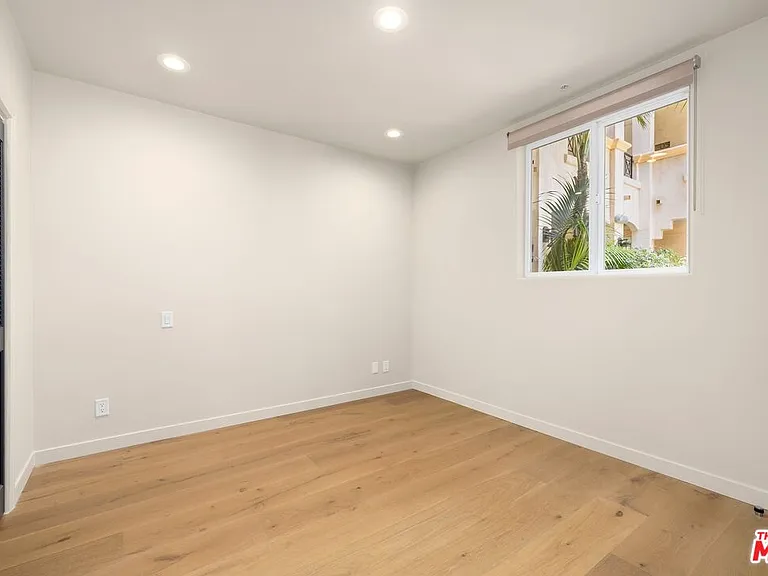 16123 Sunset Blvd #105 — Photo 10