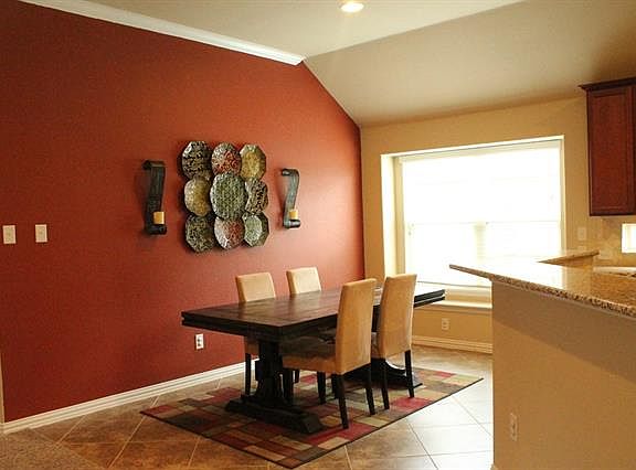 5th image of 1616 Medina Ln