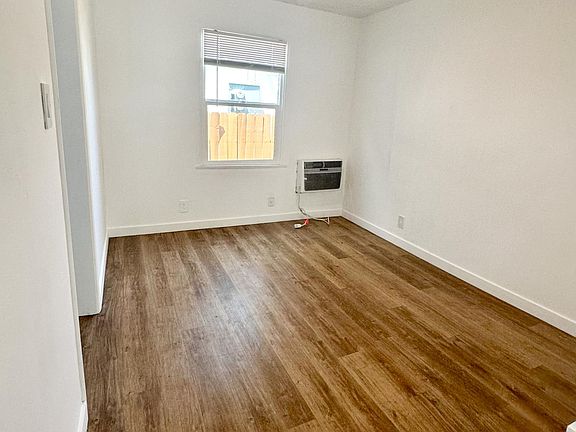 3rd image of 5631 Klump Ave #B