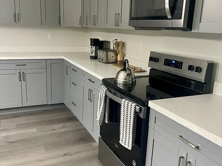 NW 1st Pl — Photo 3