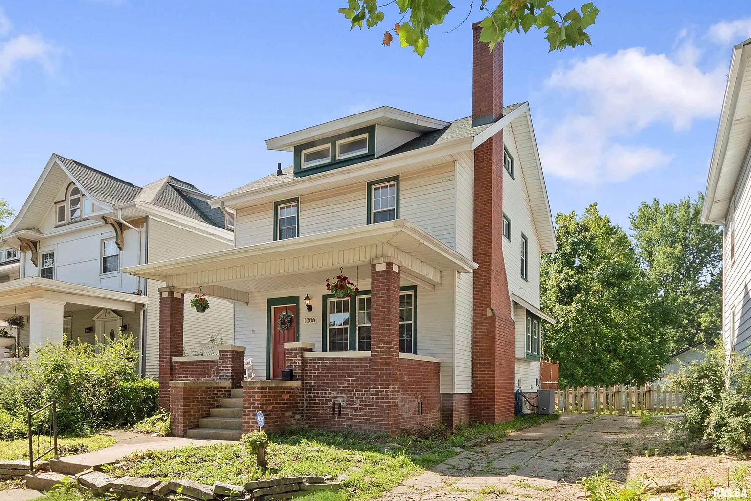 1306 W Parkside Dr photo 1