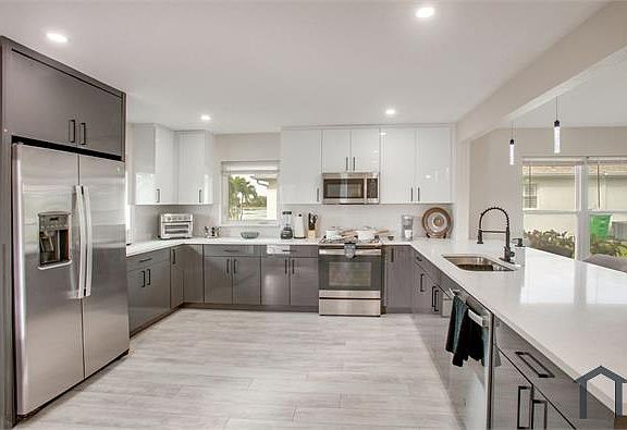 2nd image of 1414 SE 6th Ave