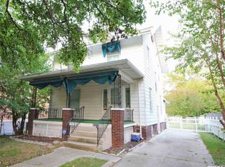 1032 S Spring St, Springfield, IL 62704