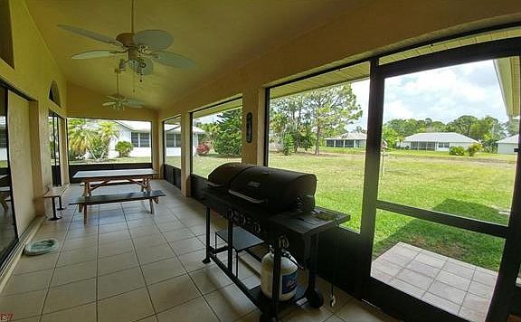 5th image of 557 Foxcreek Dr