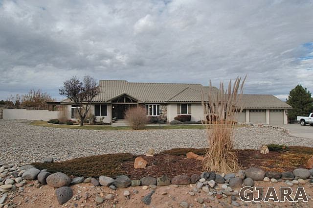 1st image of 1874 N Deer Park Cir