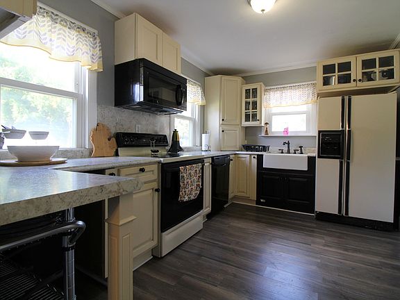 5th image of 1536 W Highland Blvd