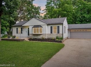 14116 Stark Rd, Livonia, MI 48154