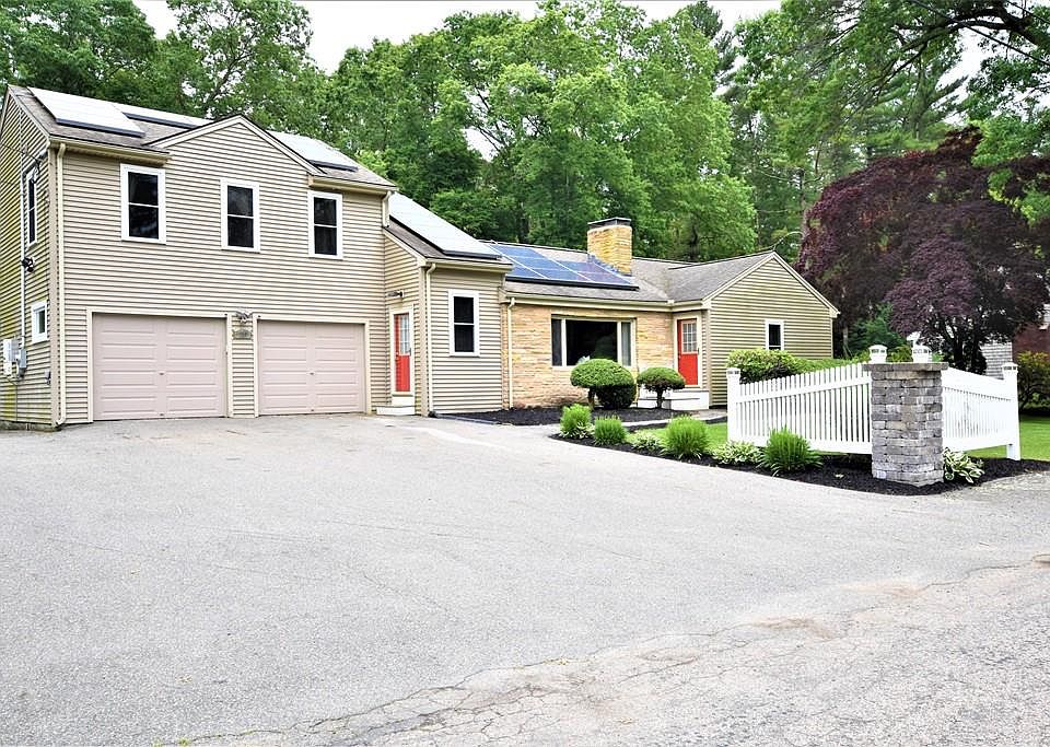 1st image of 110 Norlen Park